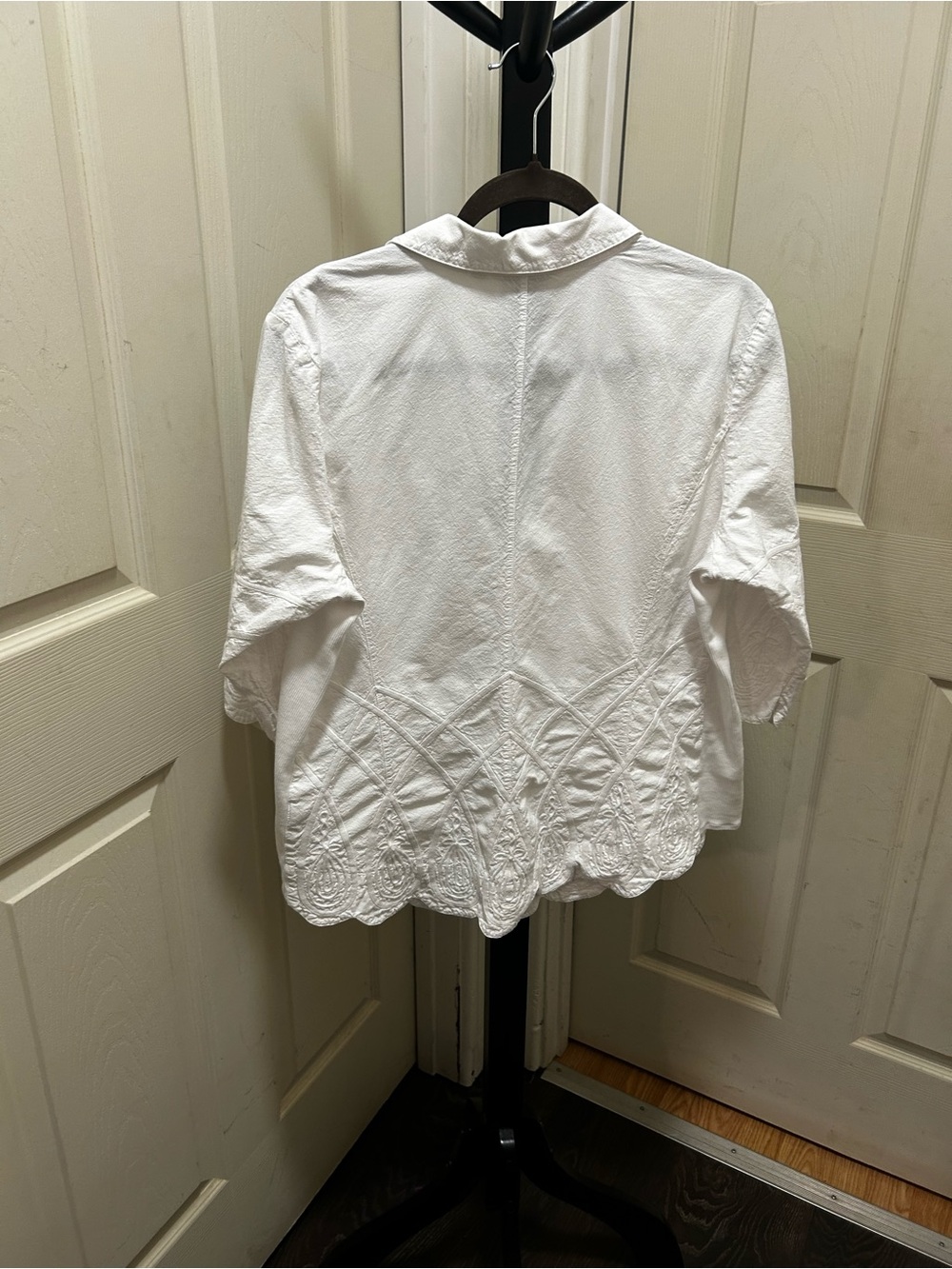 Soft Surroundings White Embroidered V-Neck Button Front Top - Picture 2 of 9